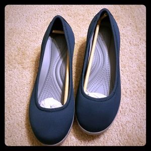 CROCS Busy Day Stretch Ballet Wedges